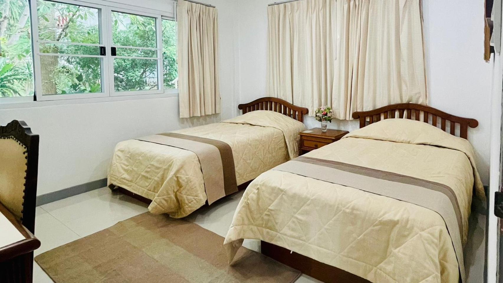 Hotel Baan Ing Khao Pak Chong Exterior foto