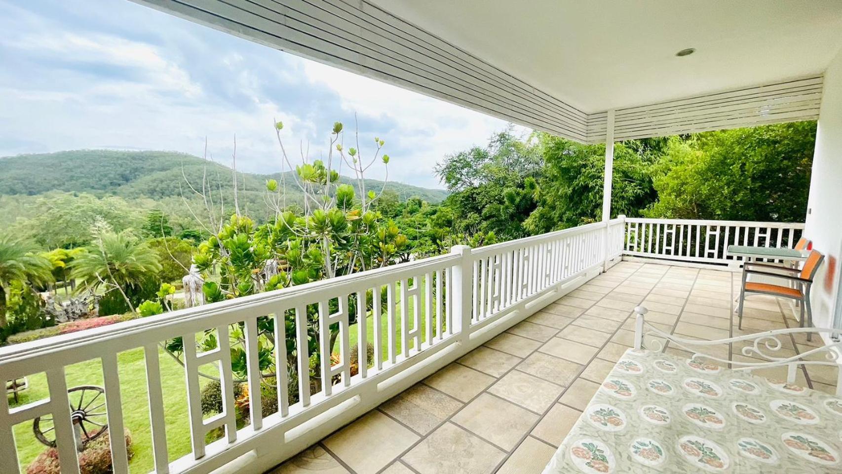 Hotel Baan Ing Khao Pak Chong Exterior foto