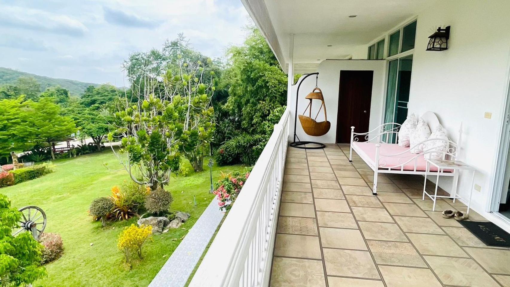 Hotel Baan Ing Khao Pak Chong Exterior foto